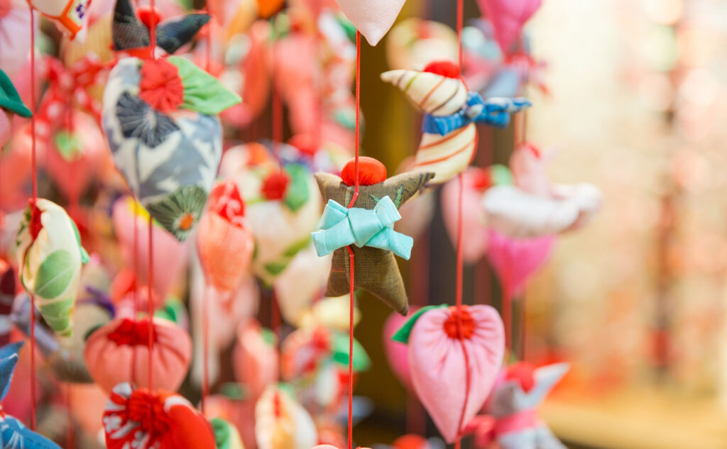 雛のつるし飾り | 稲取温泉旅館協同組合